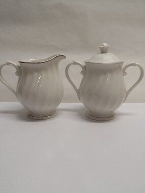 VINTAGE Syracuse China "Wedding Ring" Creamer and Sugar Set w/ Platinum Trim